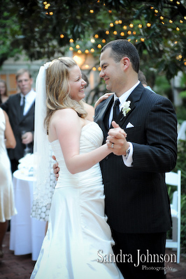 Best Courtyard Lake Lucerne - IW Phillips House Wedding photographer - Sandra Johnson (SJFoto.com)
